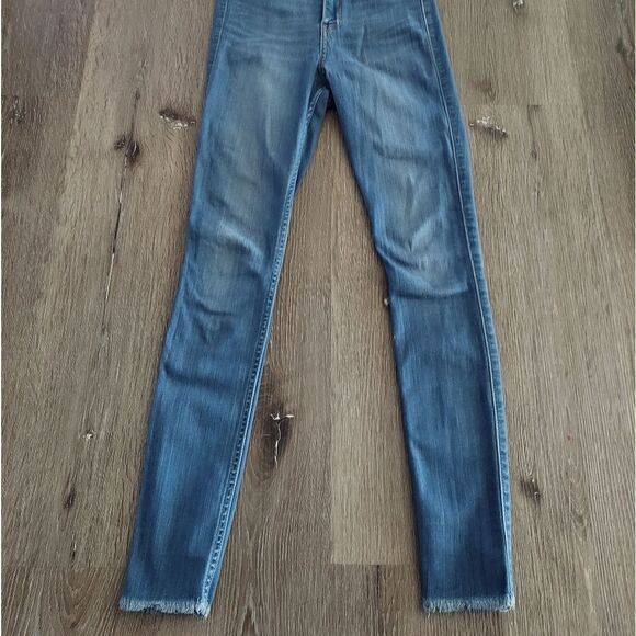 Hollister Ultra High-Rise Jean Legging W26 L28 - Picture 2 of 8